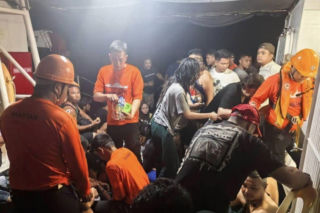 Ofiary śmiertelne i zaginieni po zatonięciu promu między wyspami Filipin