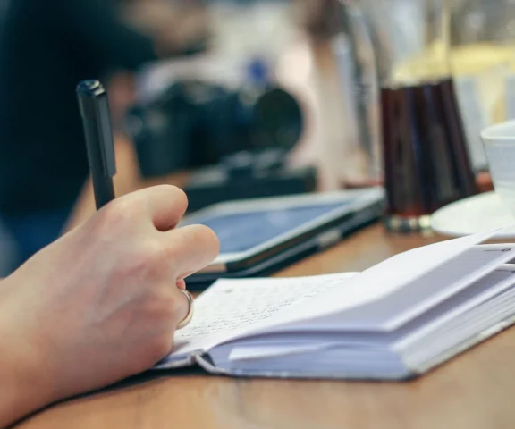 QUIZ. Sobotnia ortografia. Pojedynek tylko dla prymusów!