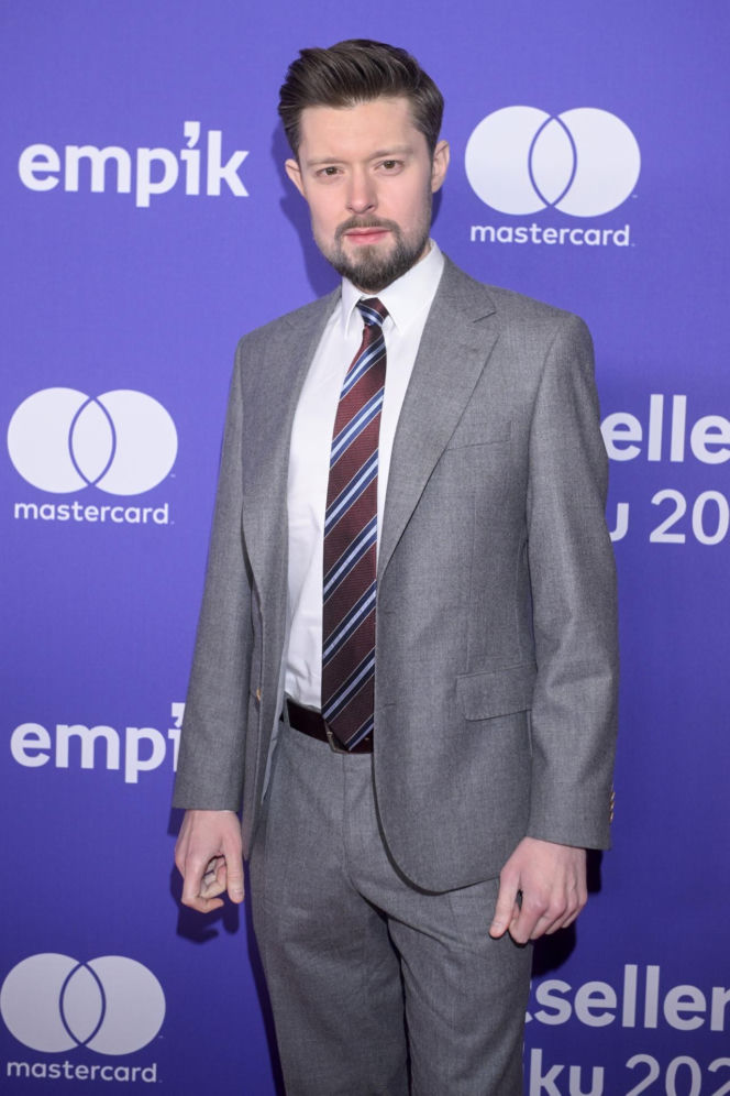 Remigiusz Mróz  zarobił miliony