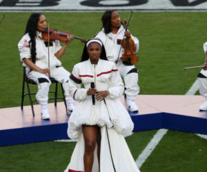 Halftime show na Super Bowl 2026: Bad Bunny, Lady Gaga, Pedro Pascal, Cardi B, John Bon Jovi i smaczki polityczne