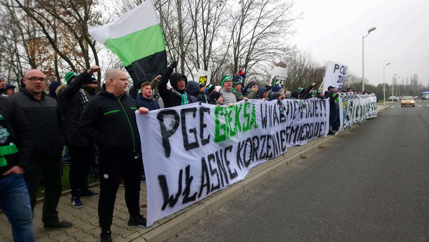Manifestacja kibiców GKS Bełchatów