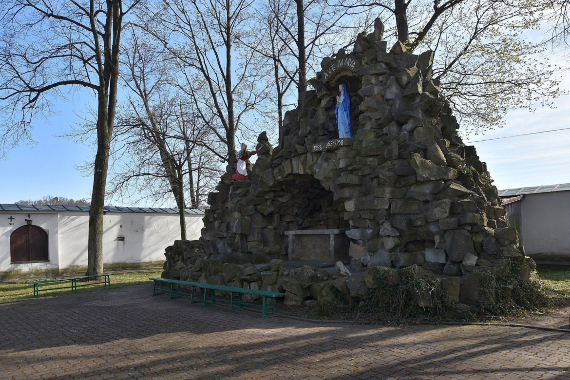 To jedno z najmniejszych miast w Małopolsce. Jedna decyzja papieża sprawiła, że stało się sławne