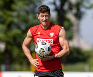 Lewy pręży się na Islandię i nasz plebiscyt