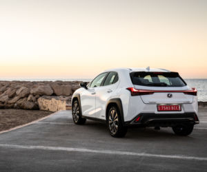 Lexus UX 250h E-Four F Sport