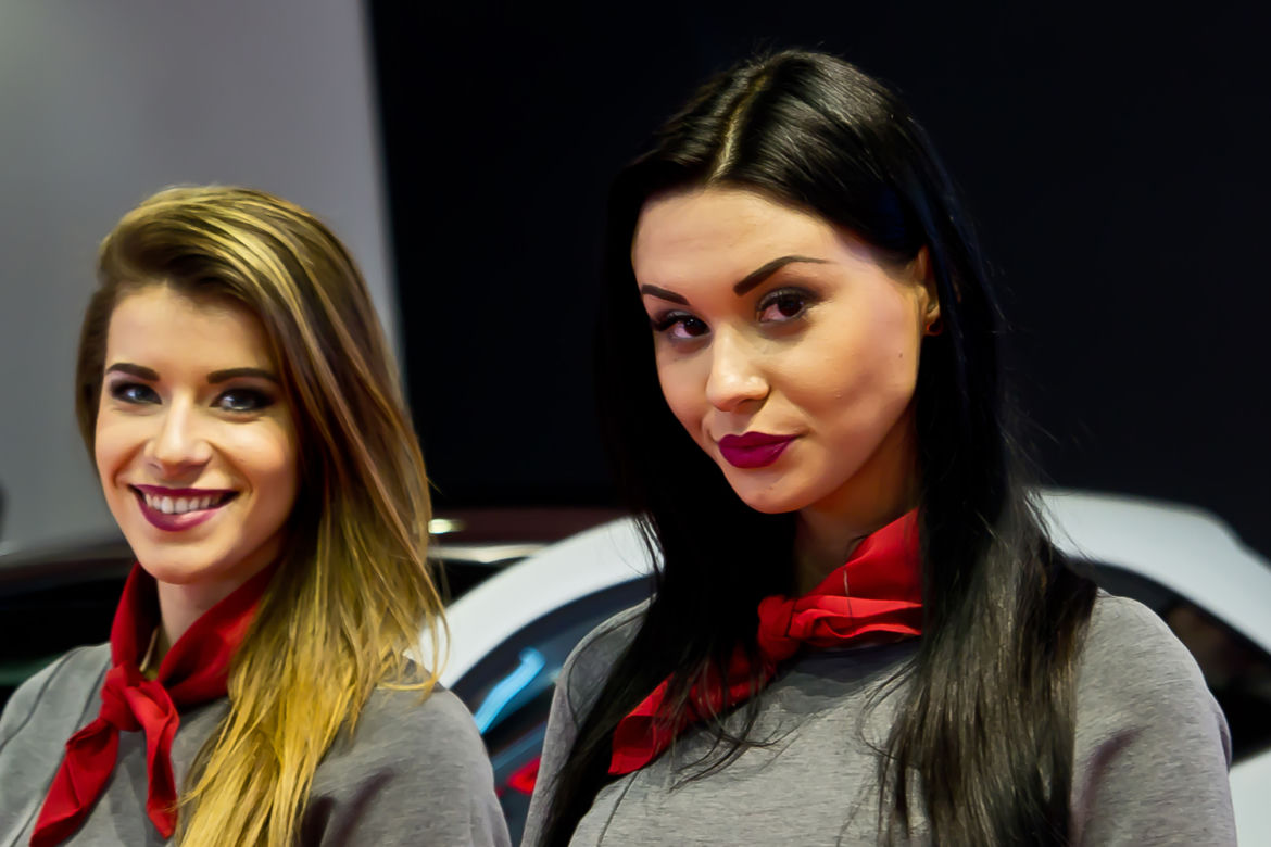 hostessy na targach Motor Show Poznań 2016
