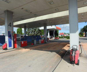 Koszalin: Pijany mężczyzna groził wysadzeniem stacji benzynowej
