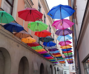 Kolorowe parasole letnią wizytówką Tarnowa