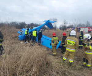 Szokujący wypadek pod Tarnowem! Awionetka wylądowała na dachu. Pilot w szpitalu [ZDJĘCIA]