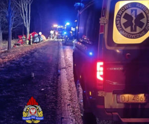 Dramat na trasie Wrocław - Jelenia Góra. Jedna osoba zginęła, cztery trafiły do szpitala