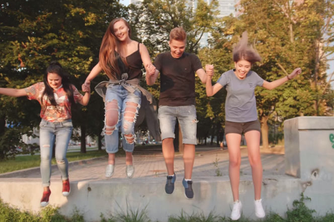 Olivia Fok - piosenka Dalej szalonym wspomnieniem wakacji! [TEKST PIOSENKI]