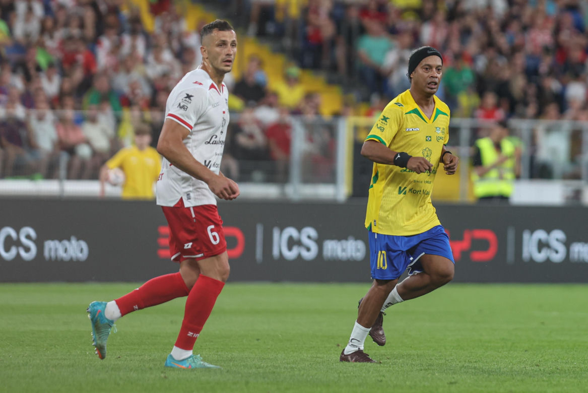 Ronaldinho na Stadionie Śląskim w meczu gwiazd Polska - Brazylia