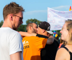 Marsz Równości w Krakowie - tłumy na wydarzeniu pod hasłem Zaczerpnąć tchu.