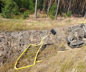 Groźny wypadek w podbydgoskim Bożenkowie! Dwie osoby trafił do szpitala [ZDJĘCIA]