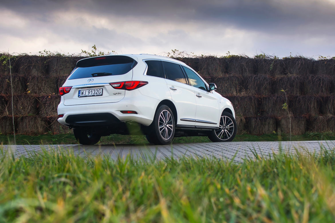 Infiniti QX60 Hi-Tech 3.5 V6 262 KM CVT