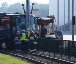 Gdańsk: Zderzenie tramwaju z autokarem! [ZOBACZ ZDJĘCIA]