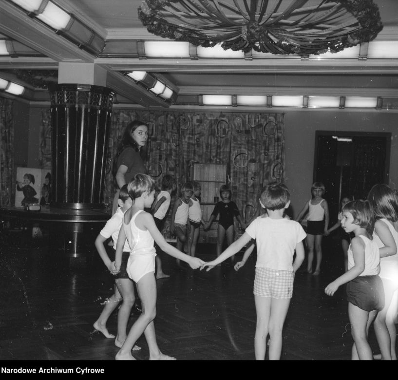 QUIZ PRL. Pałac Kultury i Nauki w Warszawie. Zmierz się z historią dziarskiego 70-latka? 