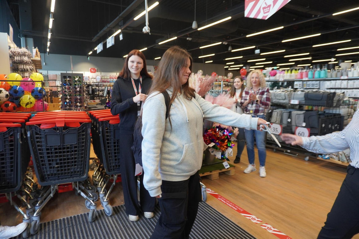 Tłumy na otwarciu Woolworth w Katowicach