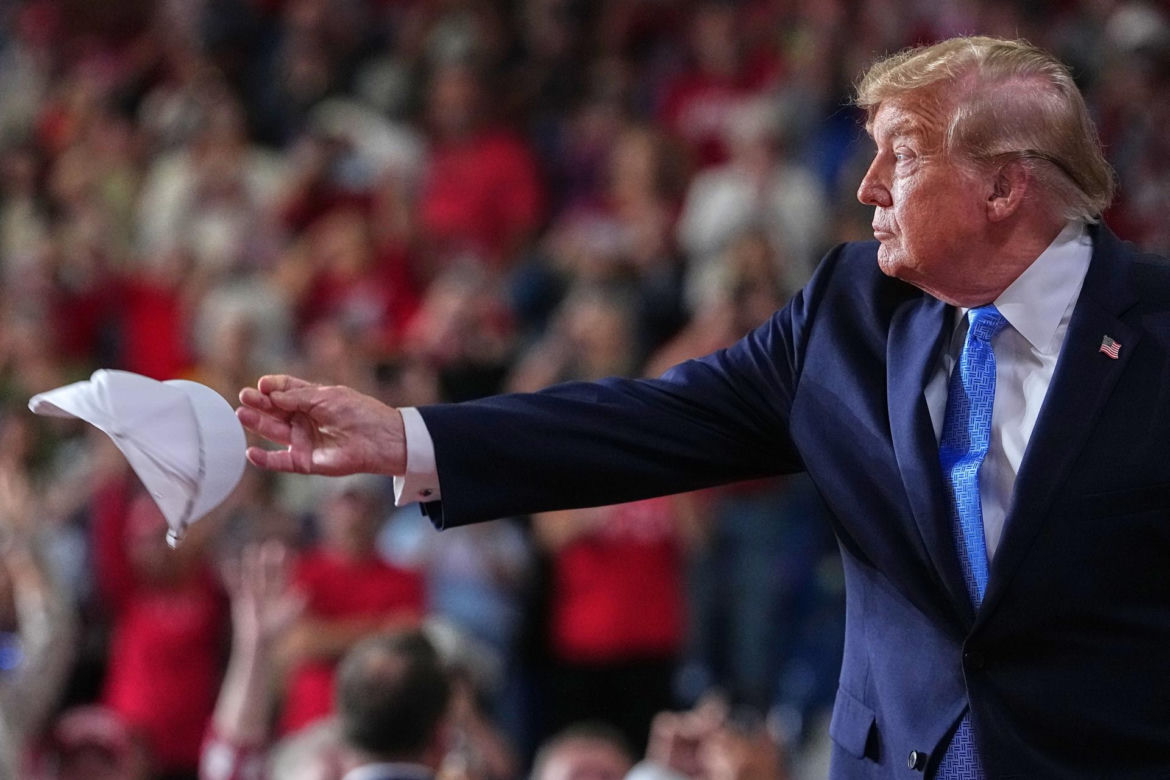 Trump nagle zaczął mówić o pupie! Nie krył zachwytu