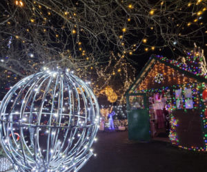 Bydgoski dom Griswoldów znów zachwyca. 300 tysięcy lampek robi niesamowity efekt