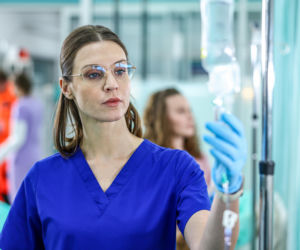 Szpital św. Anny, odcinek 87: Strzelanina przed szpitalem! Postrzelona pielęgniarka walczy o życie