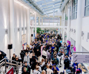 Tłumy młodych ludzi na kampusie. Dzień Otwarty 2025 na Uniwersytecie w Siedlcach za nami