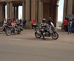 Moto Zające i Kurczaki niosą pomoc na Wielkanoc. Dziesiątki motocyklistów na ulicach Szczecina