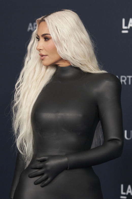 Psychopata twierdzi, że jest mężem Kim Kardashian! Wysłał jej pierścionek i klucz do pokoju w hotelu