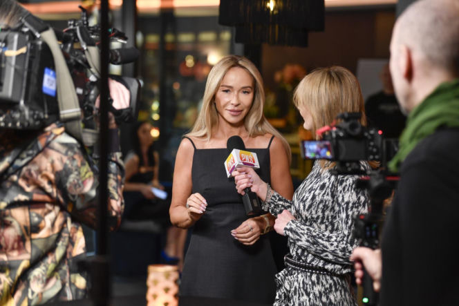 "Pokochaj swoje ciało": Omenaa Mensah, Joanna Przetakiewicz, Ewa Chodakowska, Kinga Zawodnik, Maffashion