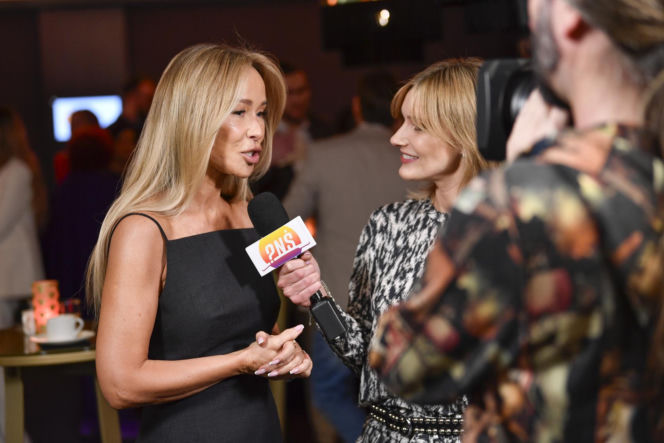 "Pokochaj swoje ciało": Omenaa Mensah, Joanna Przetakiewicz, Ewa Chodakowska, Kinga Zawodnik, Maffashion