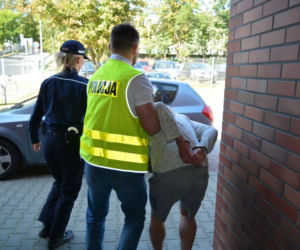 25-latek znęcał się nad rodziną