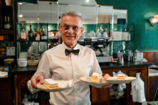 Najstarsza kawiarnia w Warszawie ma ogromne problemy. „Blikle” zniknie z Nowego Światu?