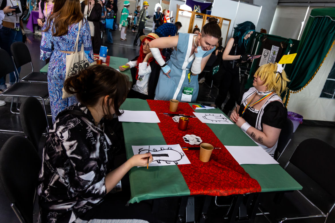 Pyrkon 2023. Tak bawili się uczestnicy festiwalu fantastyki w Poznaniu. Zobaczcie najlepsze stroje i stoiska!