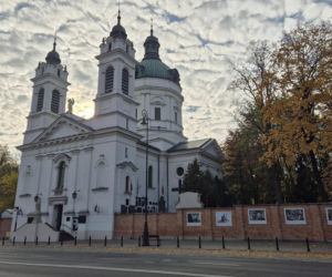 Burmistrz z Woli nie chce już płacić za iluminację kościołów. Znikną światła na świątyniach?