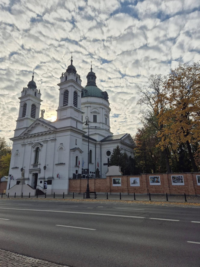Burmistrz z Woli nie chce już płacić za iluminację kościołów. Znikną światła na świątyniach?