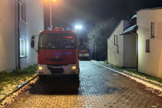 Tragiczny pożar w Pszczynie. Jedna osoba nie żyje, budynek spłonął. Co z pozostałymi mieszkańcami?