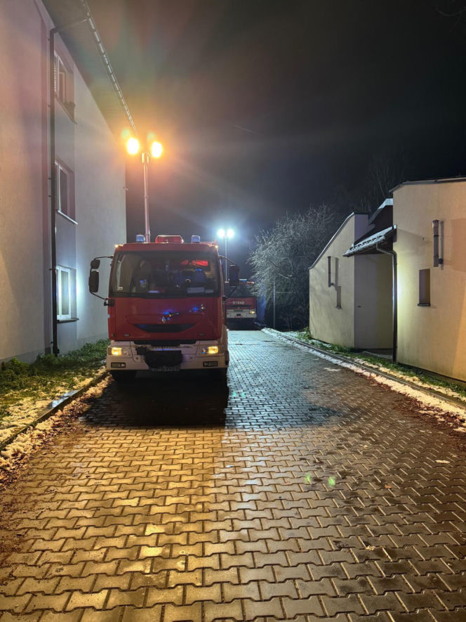 Tragiczny pożar w Pszczynie. Jedna osoba nie żyje, budynek spłonął. Co z pozostałymi mieszkańcami?