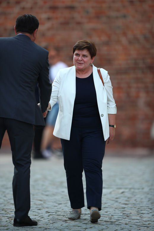 Prezes PiS na Wawelu z rodziną. Hołd Kaczyńskim oddali też Morawiecki i Szydło
