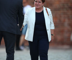 Prezes PiS na Wawelu z rodziną. Hołd Kaczyńskim oddali też Morawiecki i Szydło