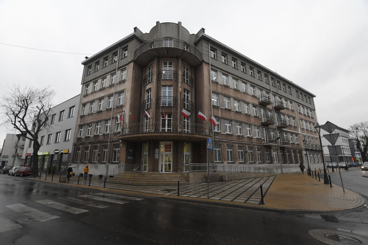 Przez żonę mieszka w samochodzie.