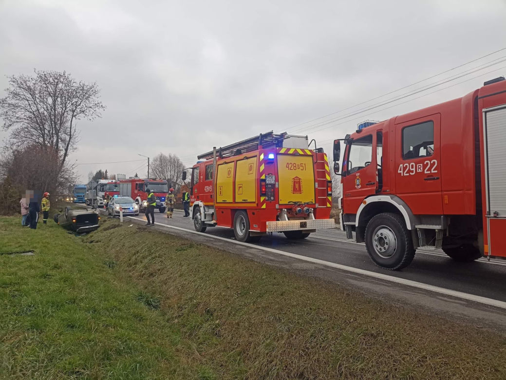 Kierowca zginął na miejscu. Tragiczny wypadek  w Pilźnie	[GALERIA]