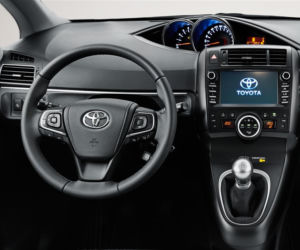Toyota Verso lifting 2016