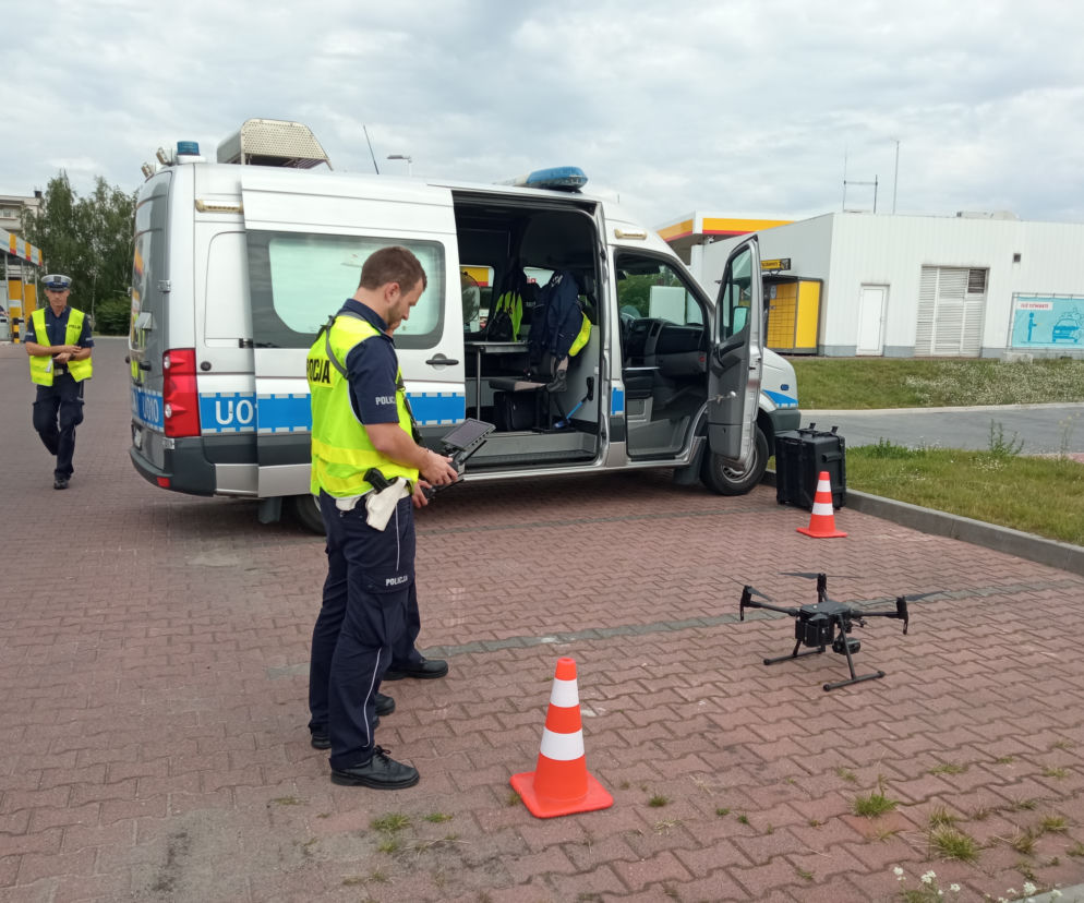 Policyjny dron nad Lesznem