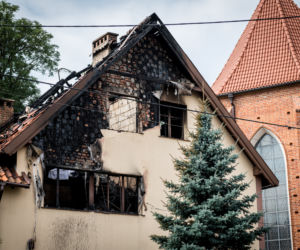 Tragedia w Nowym Stawie! W pożarze plebanii zginął ksiądz