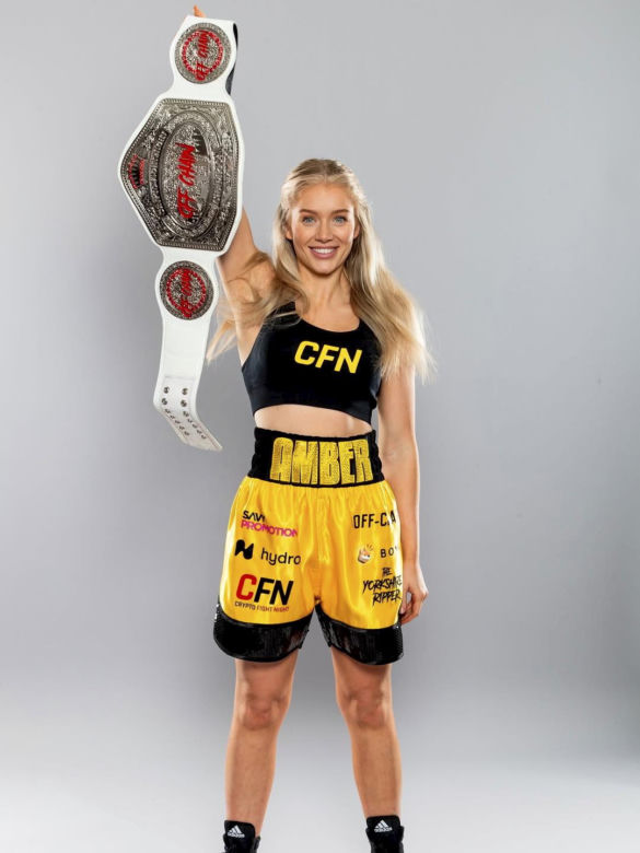 Piękna brytyjska modelka gwiazdą ringów! 