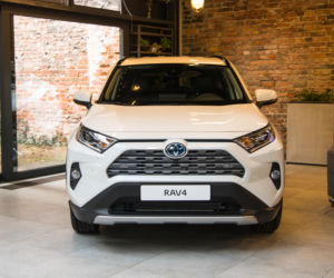 2019 Toyota RAV4 Hybrid - piąta generacja SUV-a