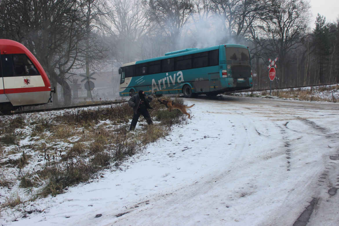 Nożownik i pożar w pociągu! [ZDJĘCIA]