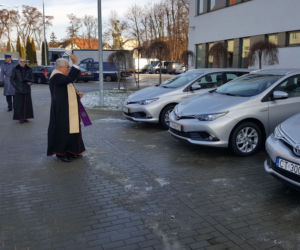 Cztery nowe radiowozy hybrydowe będą patrolować drogi w regionie! [ZDJĘCIA]