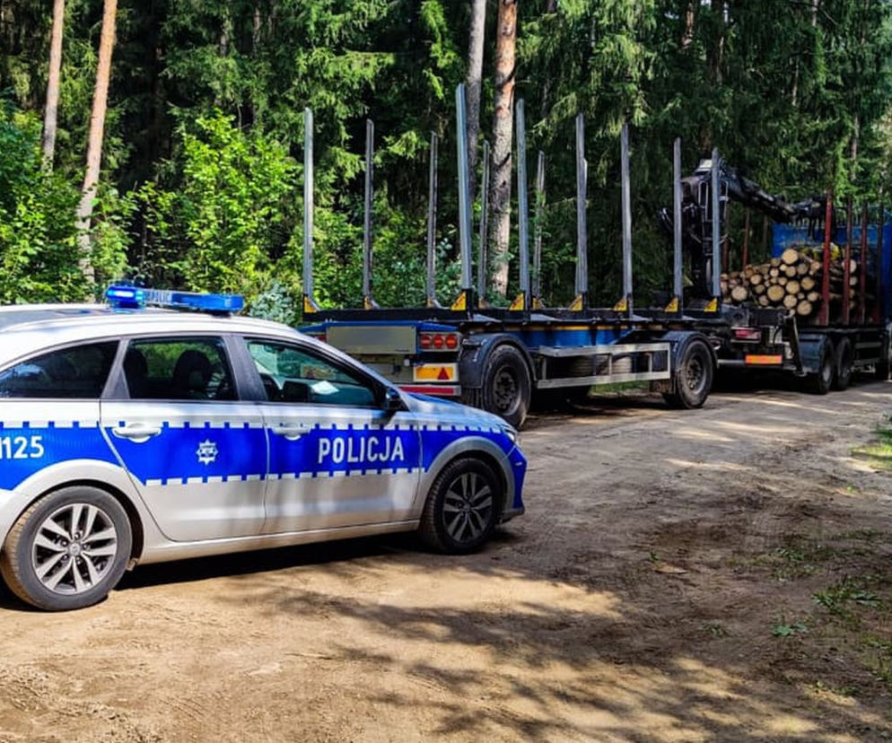 Żednia. Scania zderzyła się z motorowerem. 45-latek w szpitalu