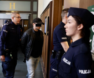 Pił piwo nad zwłokami Romana. Potem zadał mu 40 ciosów tasakiem. „Pamiętam tylko trzy”