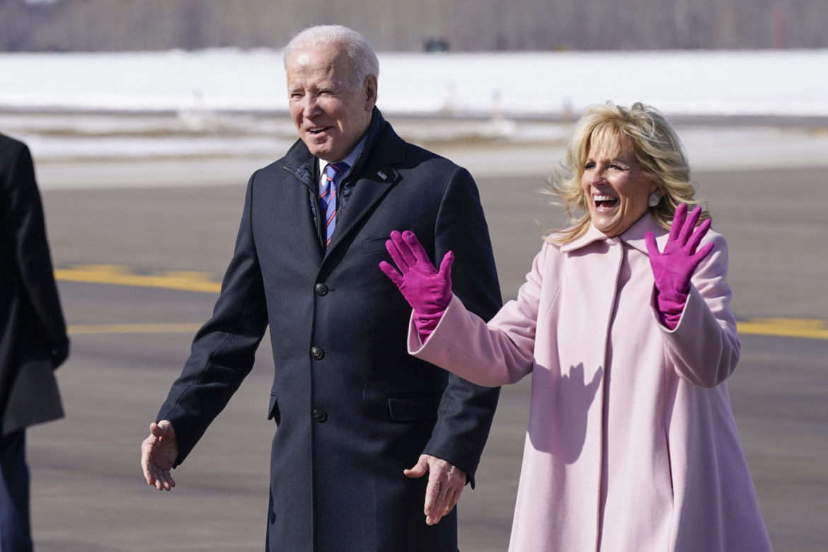 Porównanie stylu pierwszych dam: Jill Biden i Agaty Dudy. Która ubiera się lepiej?